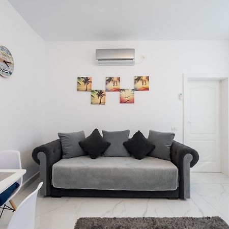 Peace-Tineretului Apartment Bukares Bagian luar foto